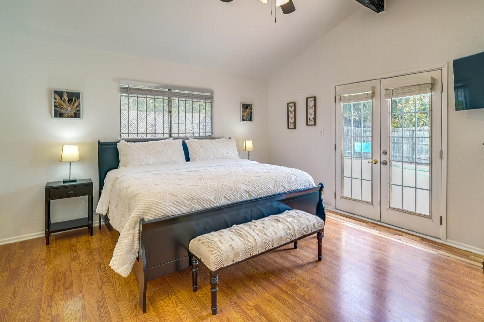 Holiday home With Private Pool 5 Mi To Downtown